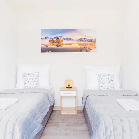 Aguś Komfortowe I Nowczesne W Cichej Okolicy Niedaleko Plaży Dom wakacyjny