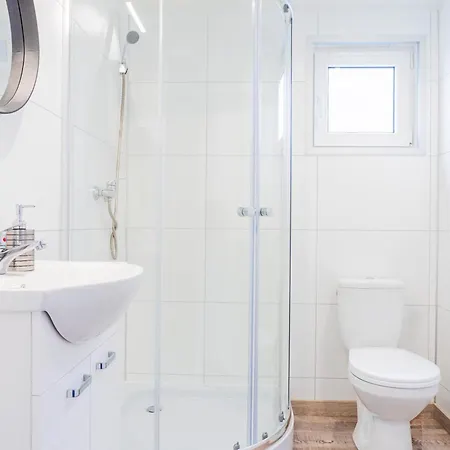 Aguś Komfortowe I Nowczesne W Cichej Okolicy Niedaleko Plaży Dom wakacyjny